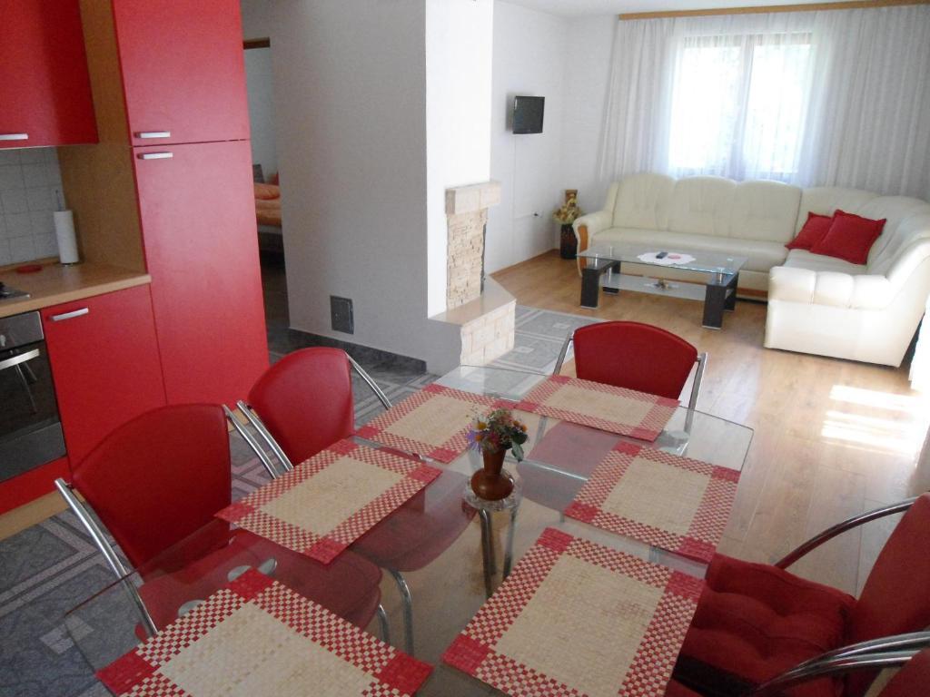 Galesic Apartments & Rooms Korenica Δωμάτιο φωτογραφία